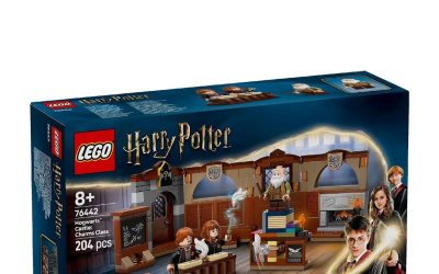Hogwarts Castle: Charm Class 76442 – Magie LEGO pentru copii